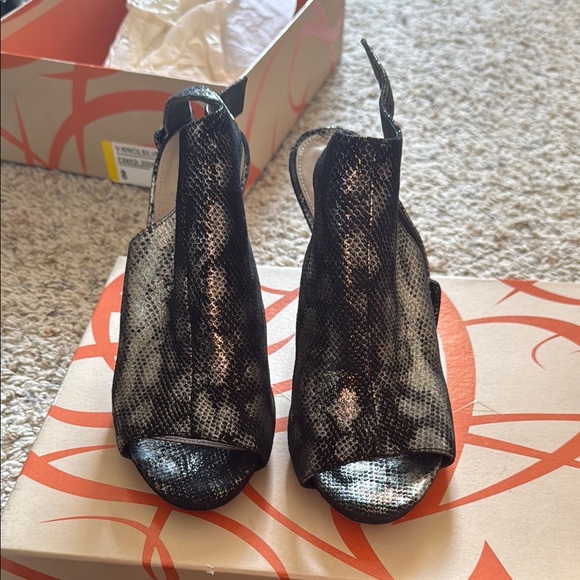 Via Spiga Black and Cream Snakeskin Heels - Picture 3 of 6